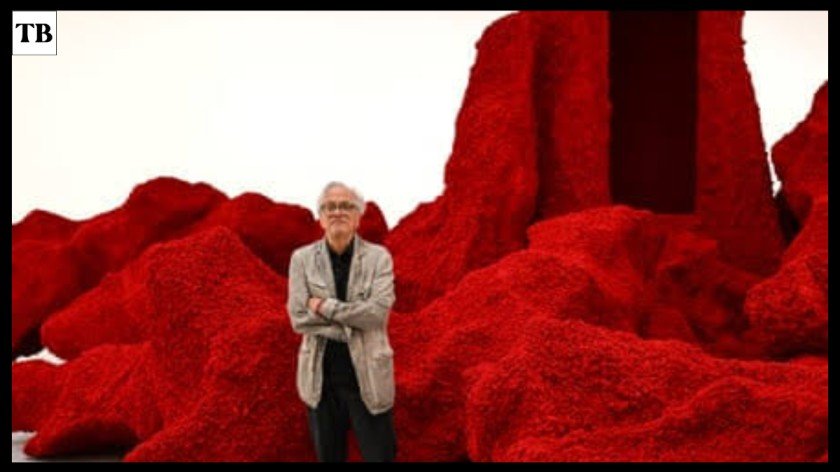 Anish Kapoor Biography and Famous Sculptures